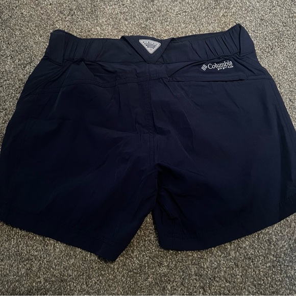 Columbia PFG Shorts Womens Size 4 Navy Blue UPF Protection Pockets Omni Shade - Picture 2 of 5